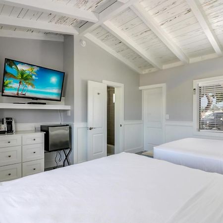 Fiesta Key Rv Resort Standard Room 1 Layton Exterior photo